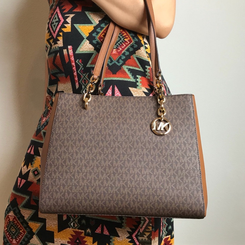 🎁SALE🎁 Michael Kors Sofia Large Tote & Wallet - Picture 8 of 8